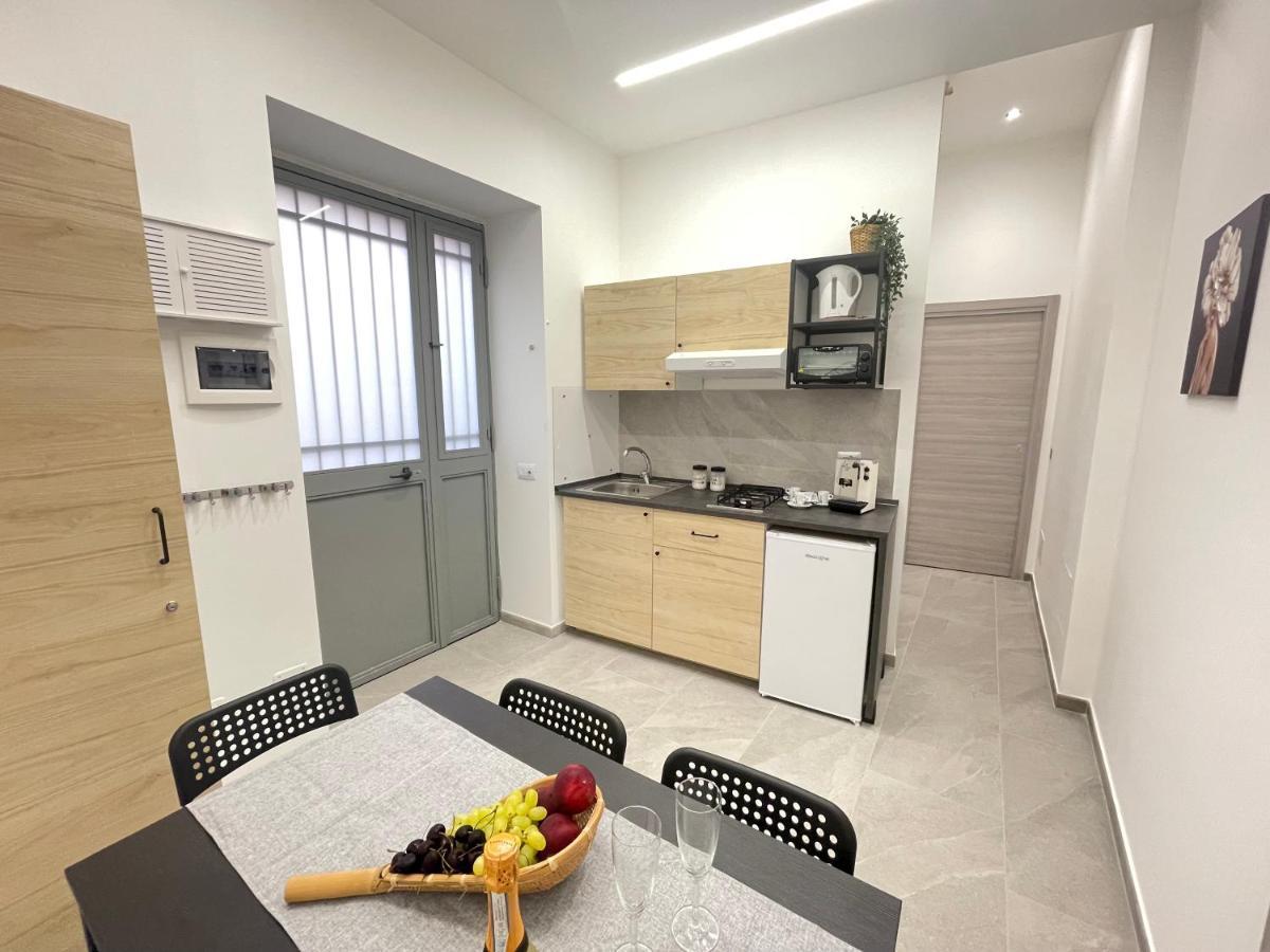 Il Vicolo Di Paola Apartment Катания Екстериор снимка