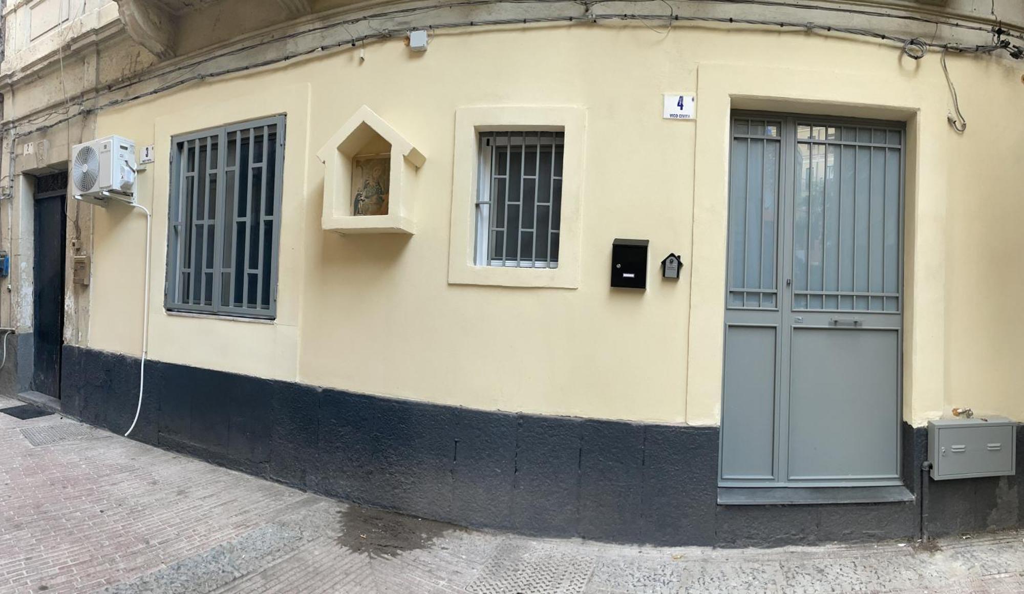 Il Vicolo Di Paola Apartment Катания Екстериор снимка